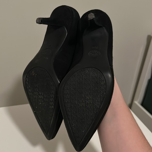MICHAEL KORS | Black Suede Heels Pumps | 7.5 - Picture 3 of 11